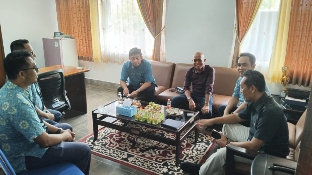 Dewas dan Direksi Kunjungi IPA Majenang dan IPA Kesugihan Memperkuat Kinerja Perumdam Dalam Pelayanan Air Bersih